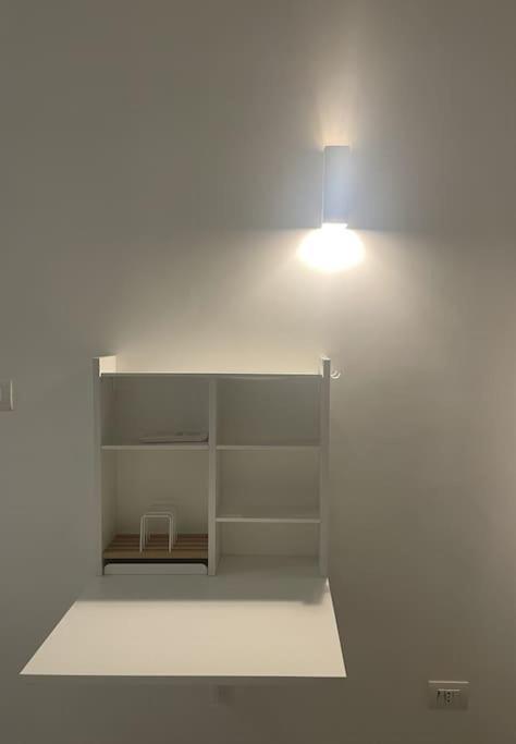 Cozy Apartment Near The Colosseum Rome Buitenkant foto