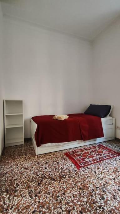 Cozy Apartment Near The Colosseum Rome Buitenkant foto